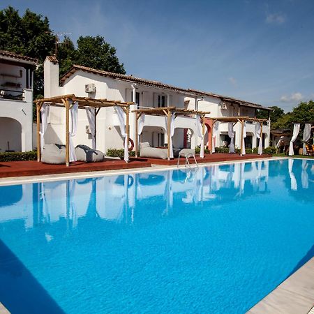 Lilou Apartment Kompítsion Екстериор снимка