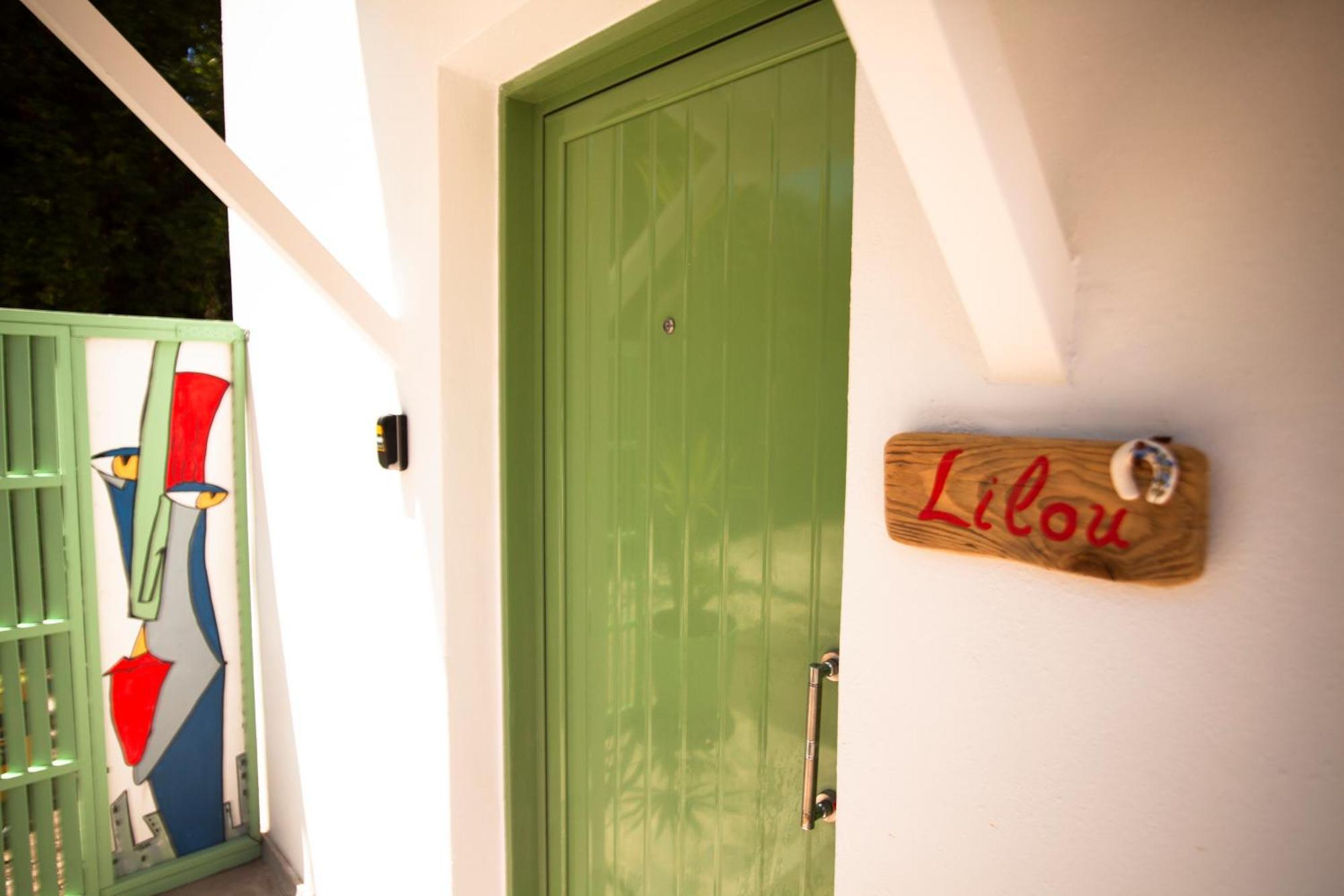 Lilou Apartment Kompítsion Екстериор снимка